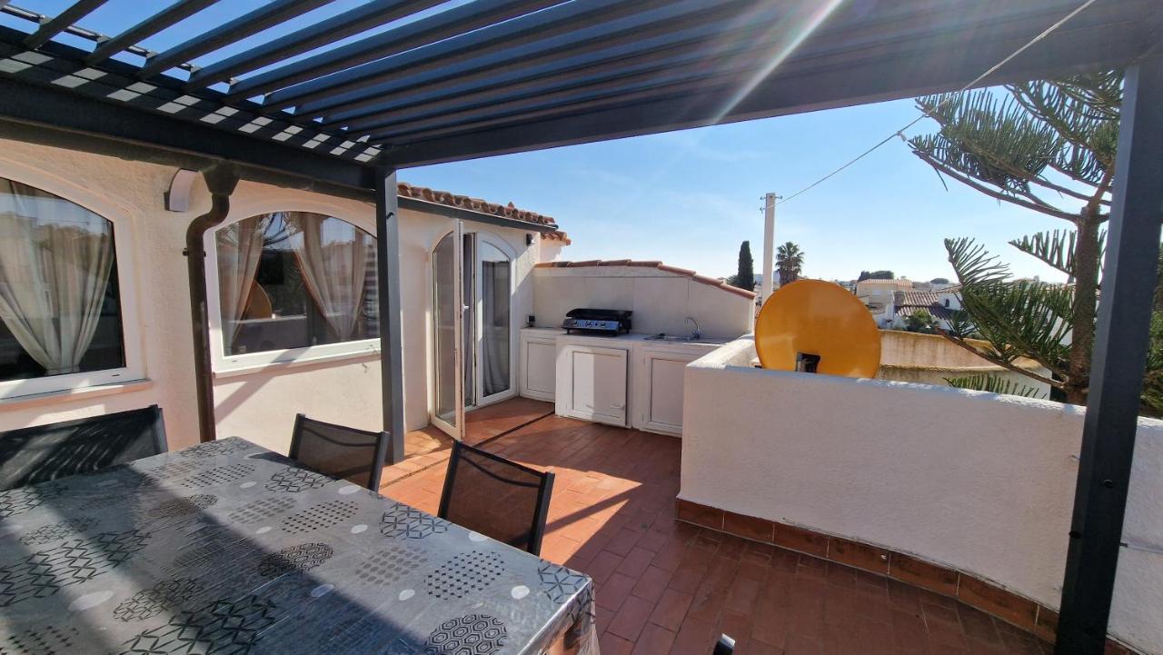 Maison De Vacances Avec Amarre Empuriabrava Extérieur photo